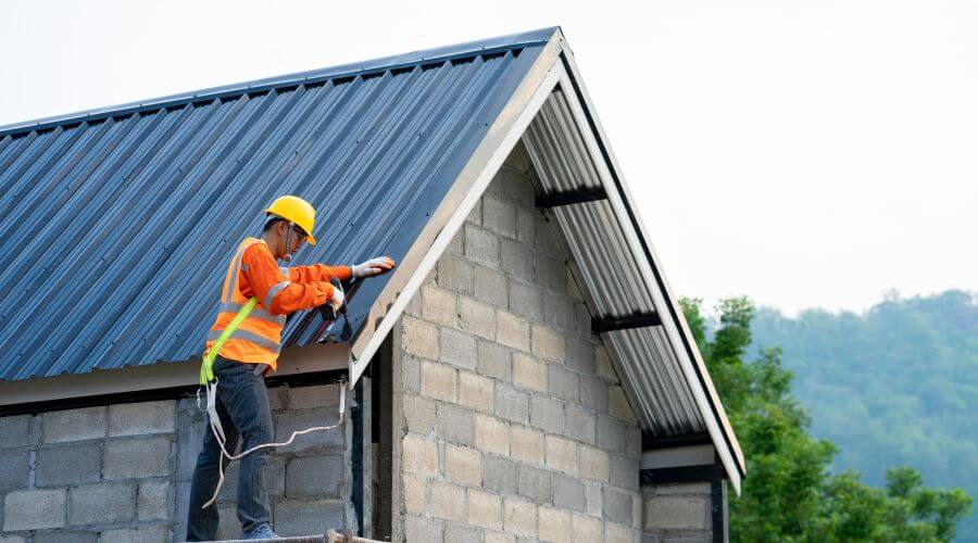 Professional New roof installation in Troy, MI